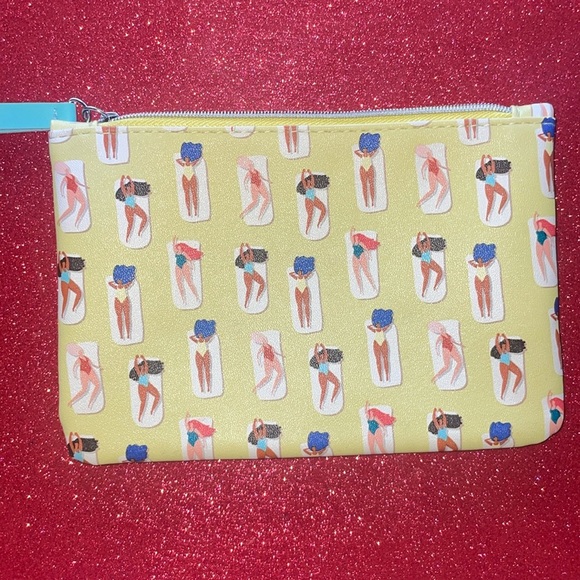 3/$10 Ipsy Glam Bag New Unused June 2020 Summer Beach Towel Bathing Suit Print - Picture 3 of 4